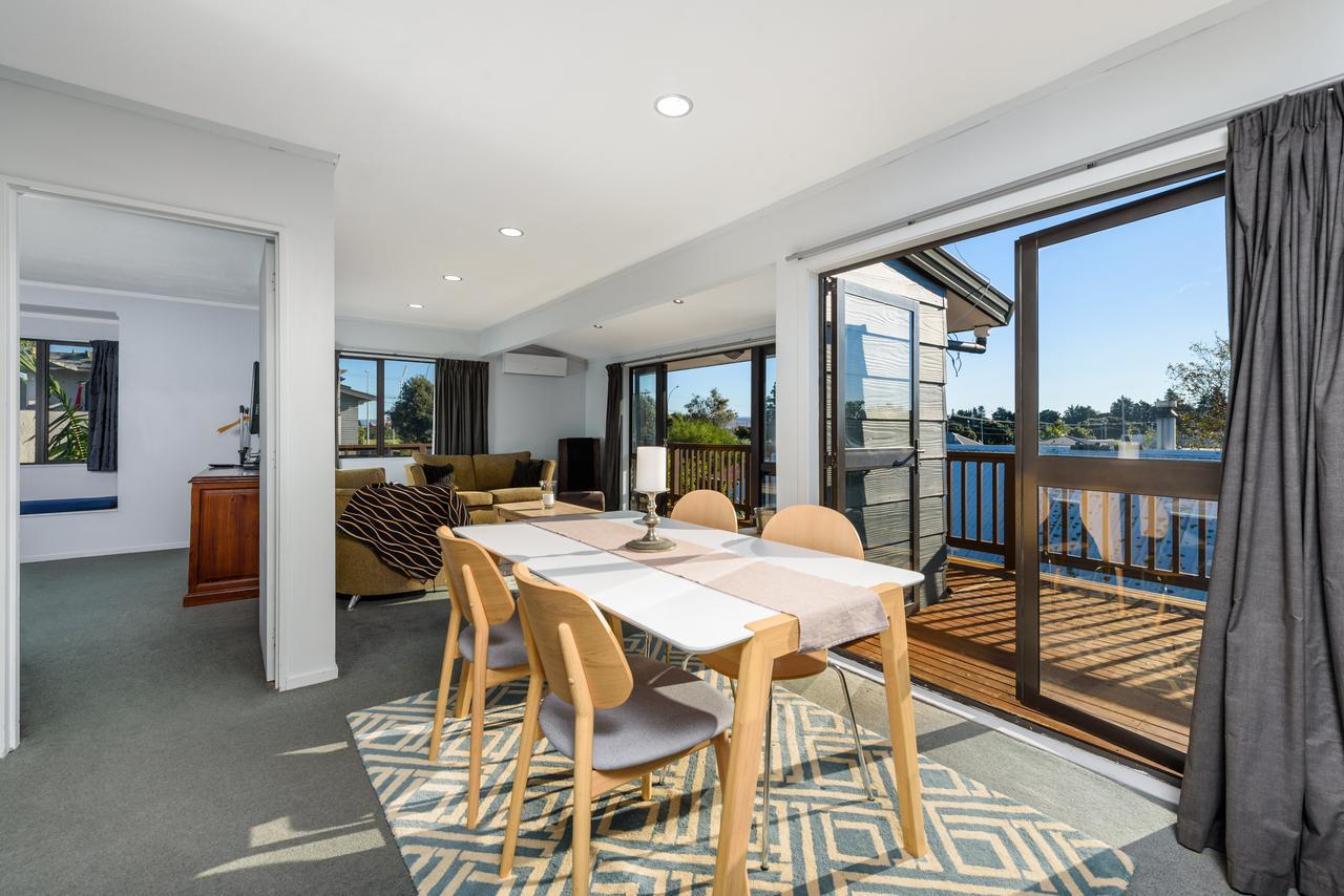 Convenient Family Bach With Easy Access To Blake Park The Beach And Downtown Mount Maunganui Exterior foto